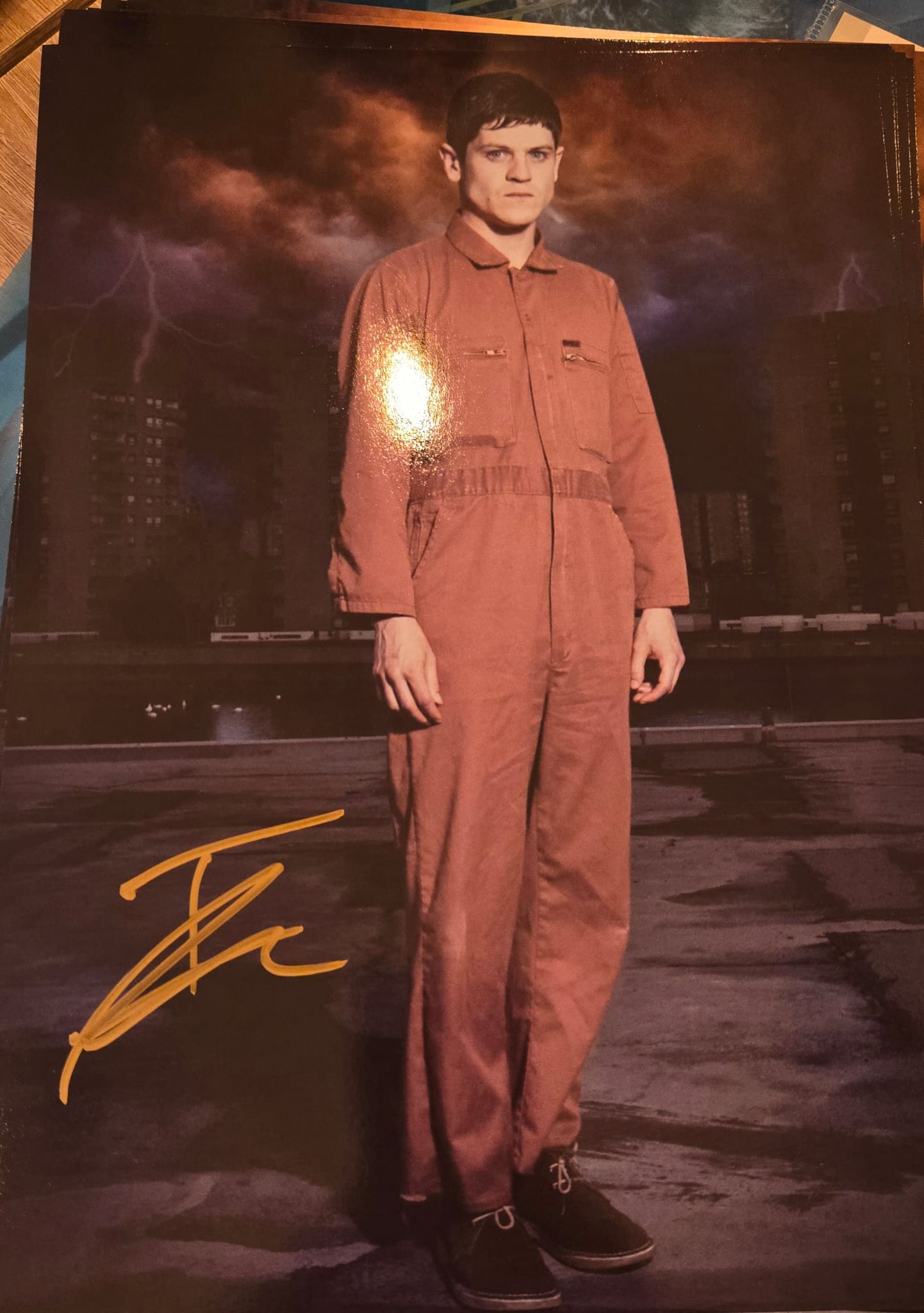 Autogramm von Iwan Rheon