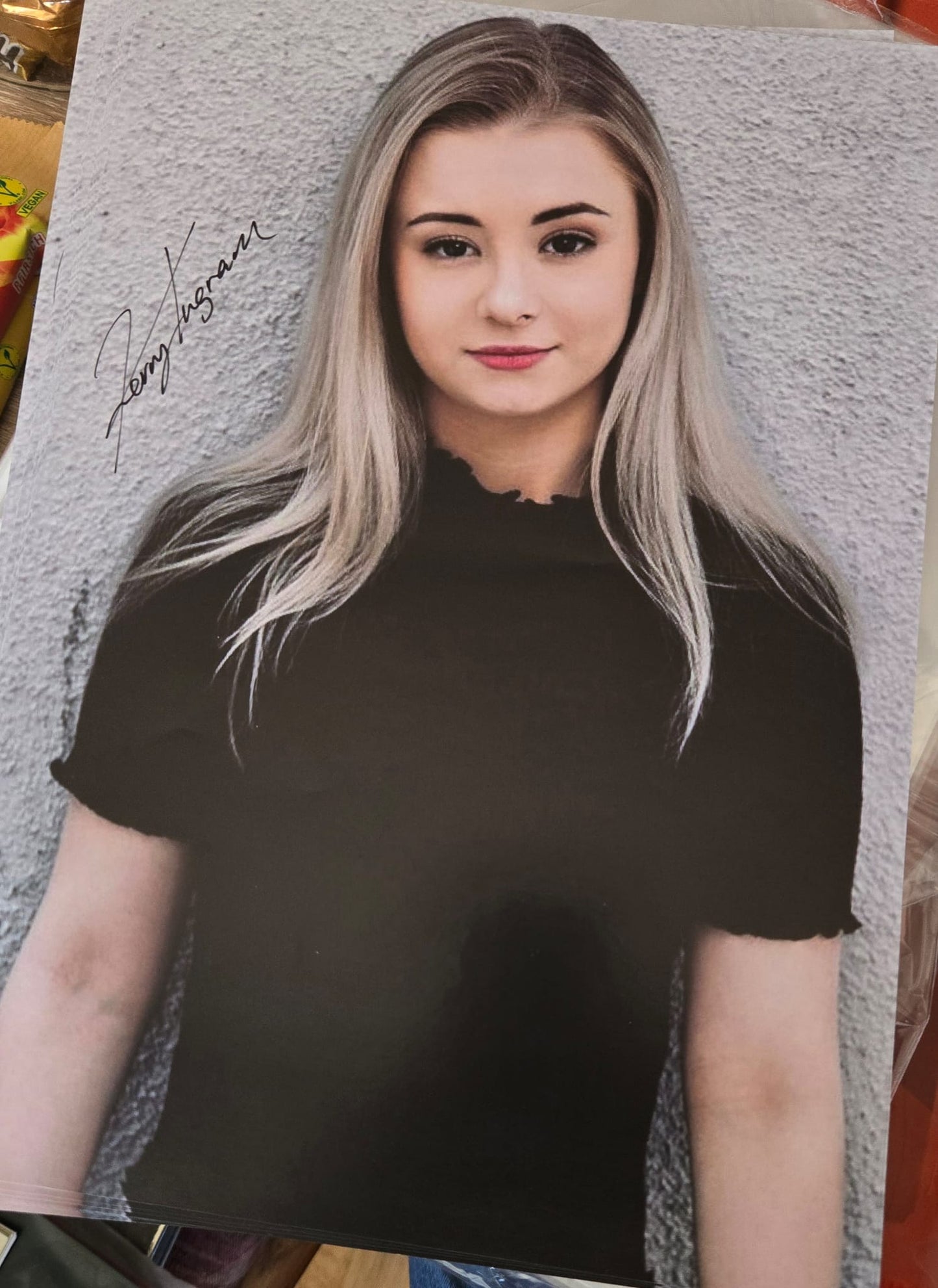 Autogramm von Kerry Ingram