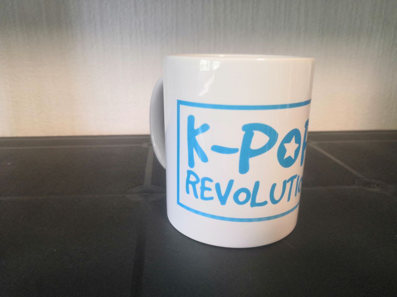K-Pop Revolution Tasse